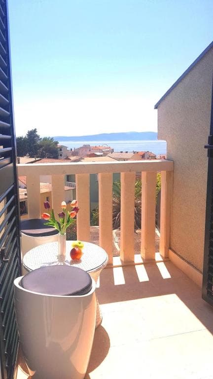 Dajana — private balcony with Adriatic sea view, Angela Apartments Baška Voda